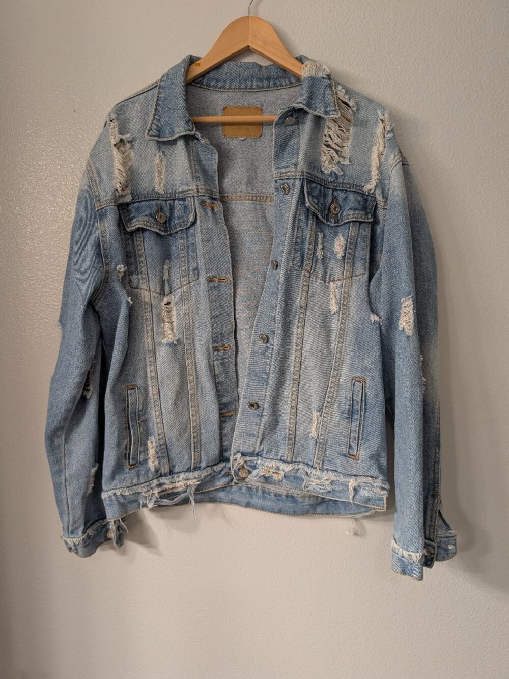 Distressed Ripped Light Wash Oversized Denim Jean Jacket Womens Size M